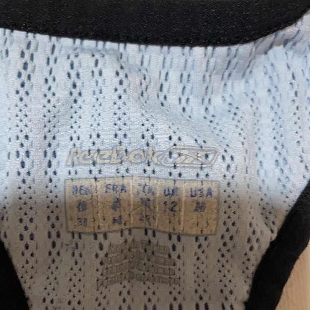 Used Reebok top - Picture 3 of 8